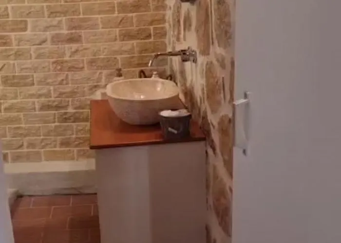 The Cave Of Heart فيلة *